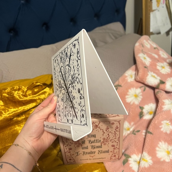 BOOKISH BOX BUNDLE! - Picture 12 of 15